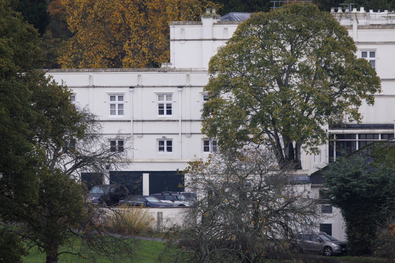 Rodzina królewska mówi „dość”. Wyprowadzka pod..