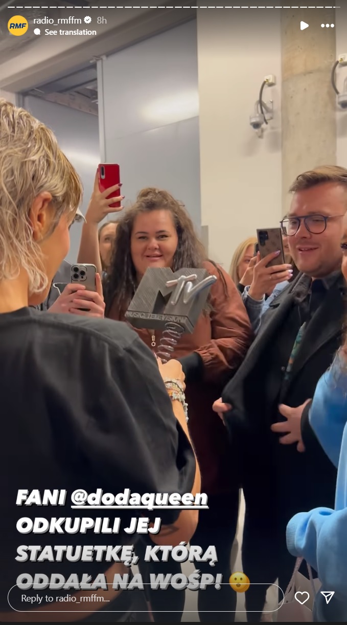 Fani odzyskali statuetkę Dody. Kupili ją na aukcji WOŚP