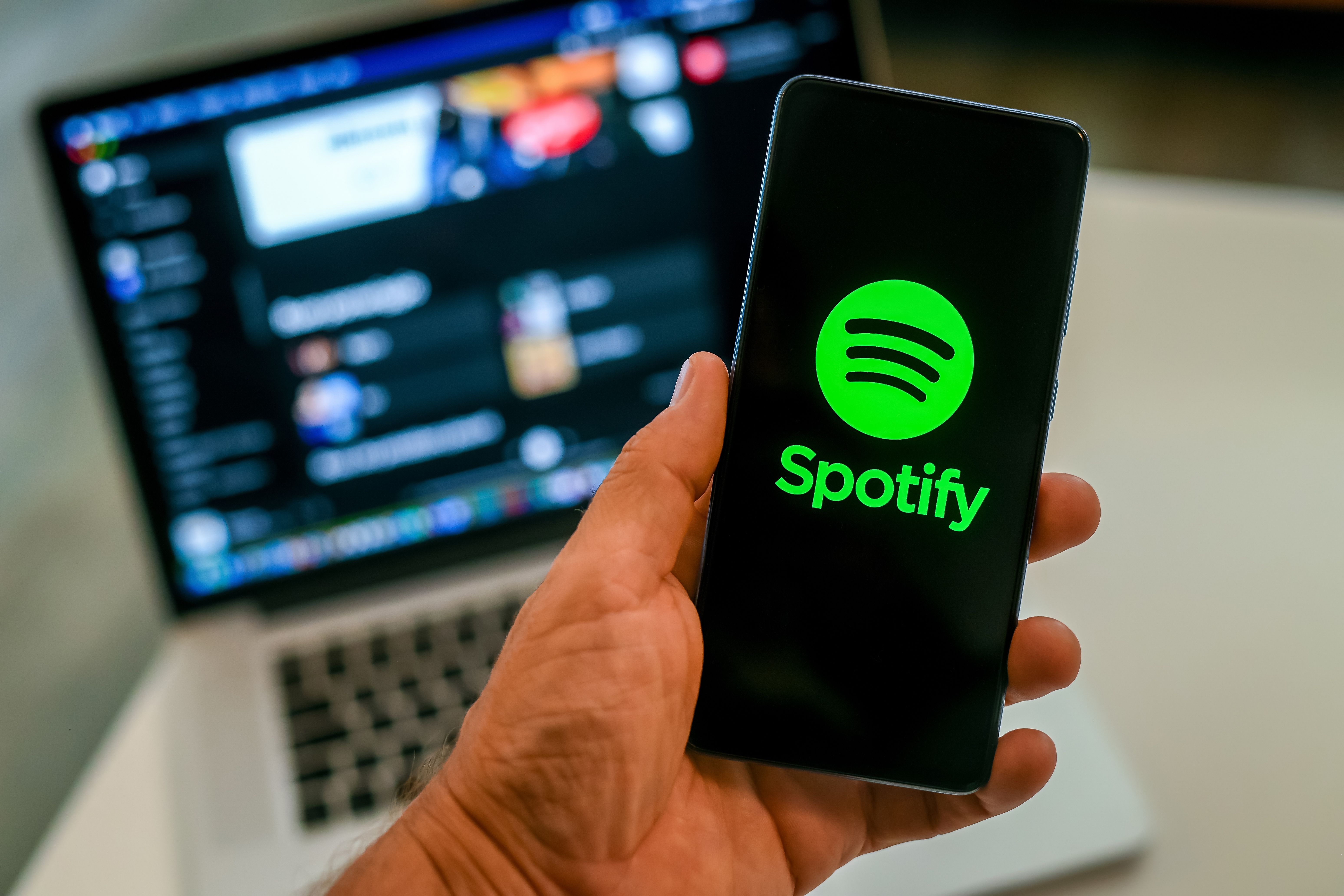 Pierwszy polski utwór ma ponad 100 mln odtworzeń na Spotify - California White 2115